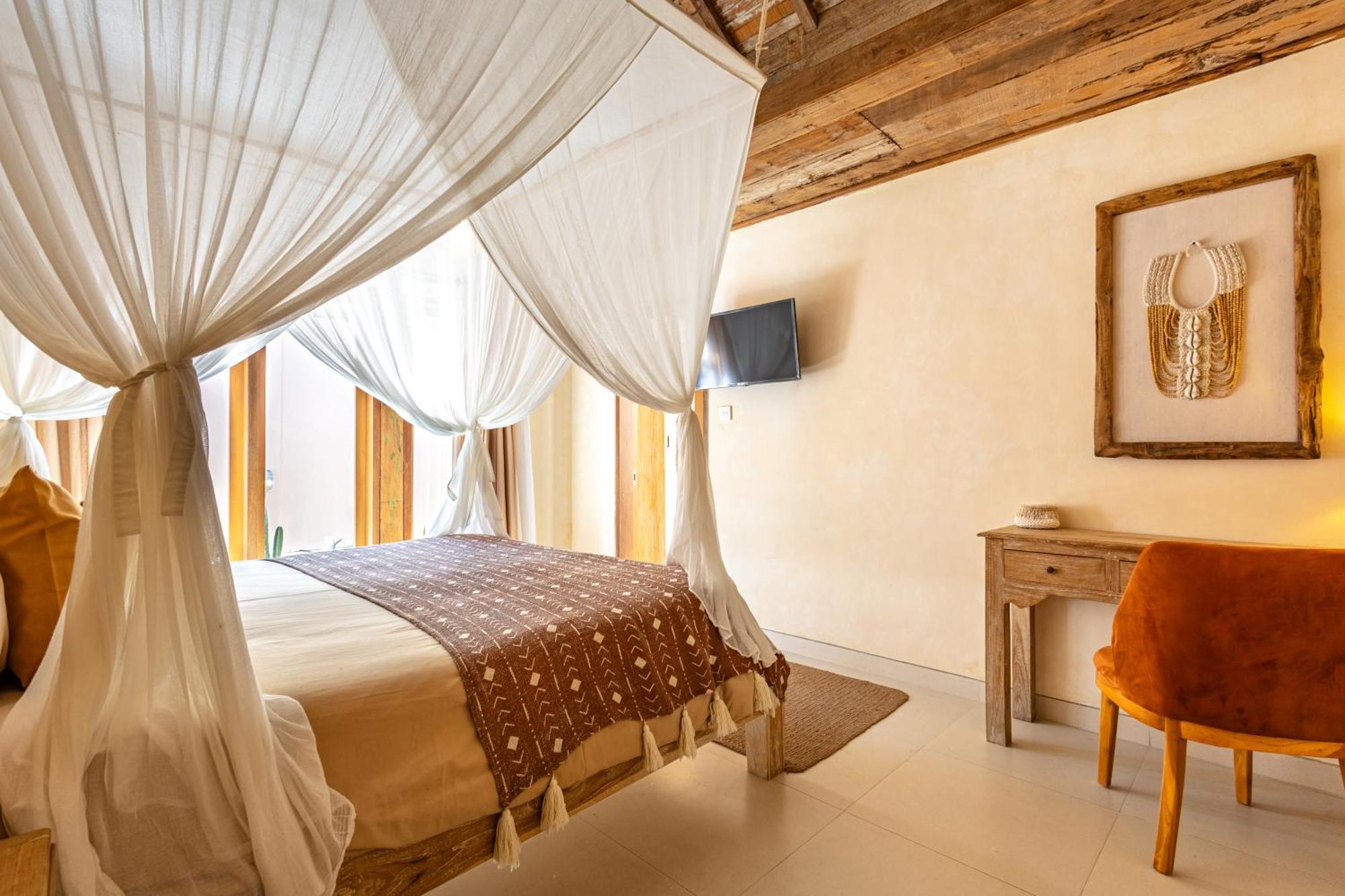 The Pink Joglo, A Cheerful 3Bdr Villa W/Pool And Rice-Field View. Dalung  Buitenkant foto